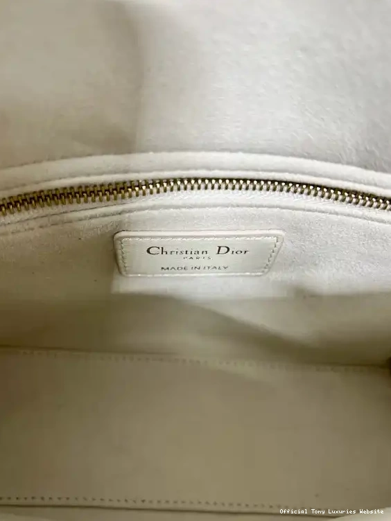 Tony Luxuries LADY DI0R-20CM 0403